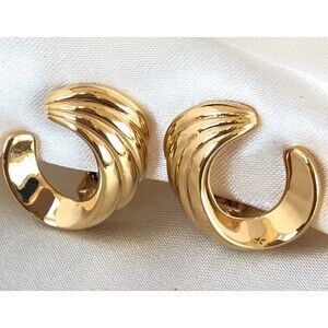 Vintage Monet Earrings Gold Tone Clip On Classic Chic Estate Jewelry 2A